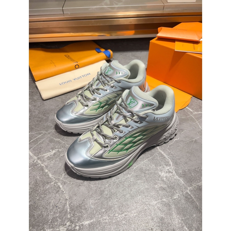l**is V*t*n sneakers